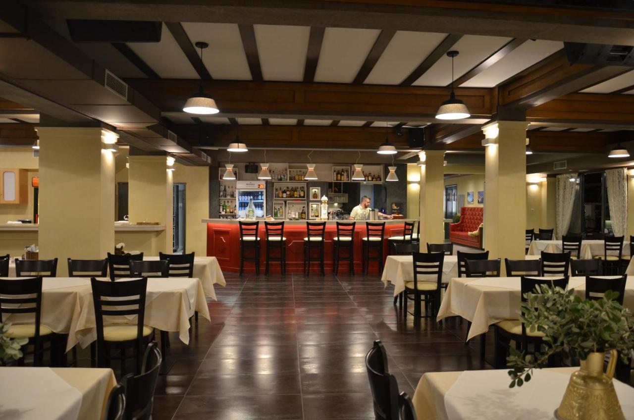 Apolafsi Aparthotel Lixouri Bagian luar foto