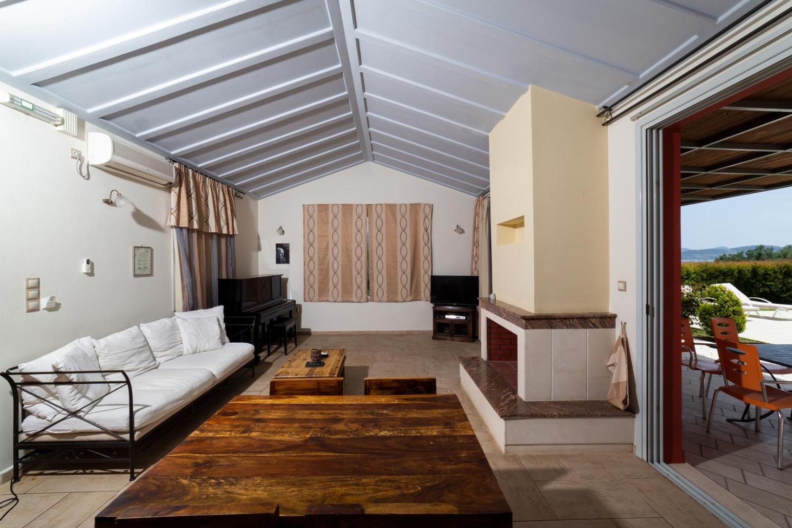 Apolafsi Aparthotel Lixouri Bagian luar foto